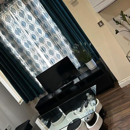 Luxurious 2 Bed Apartment Бедфорд Екстер'єр фото