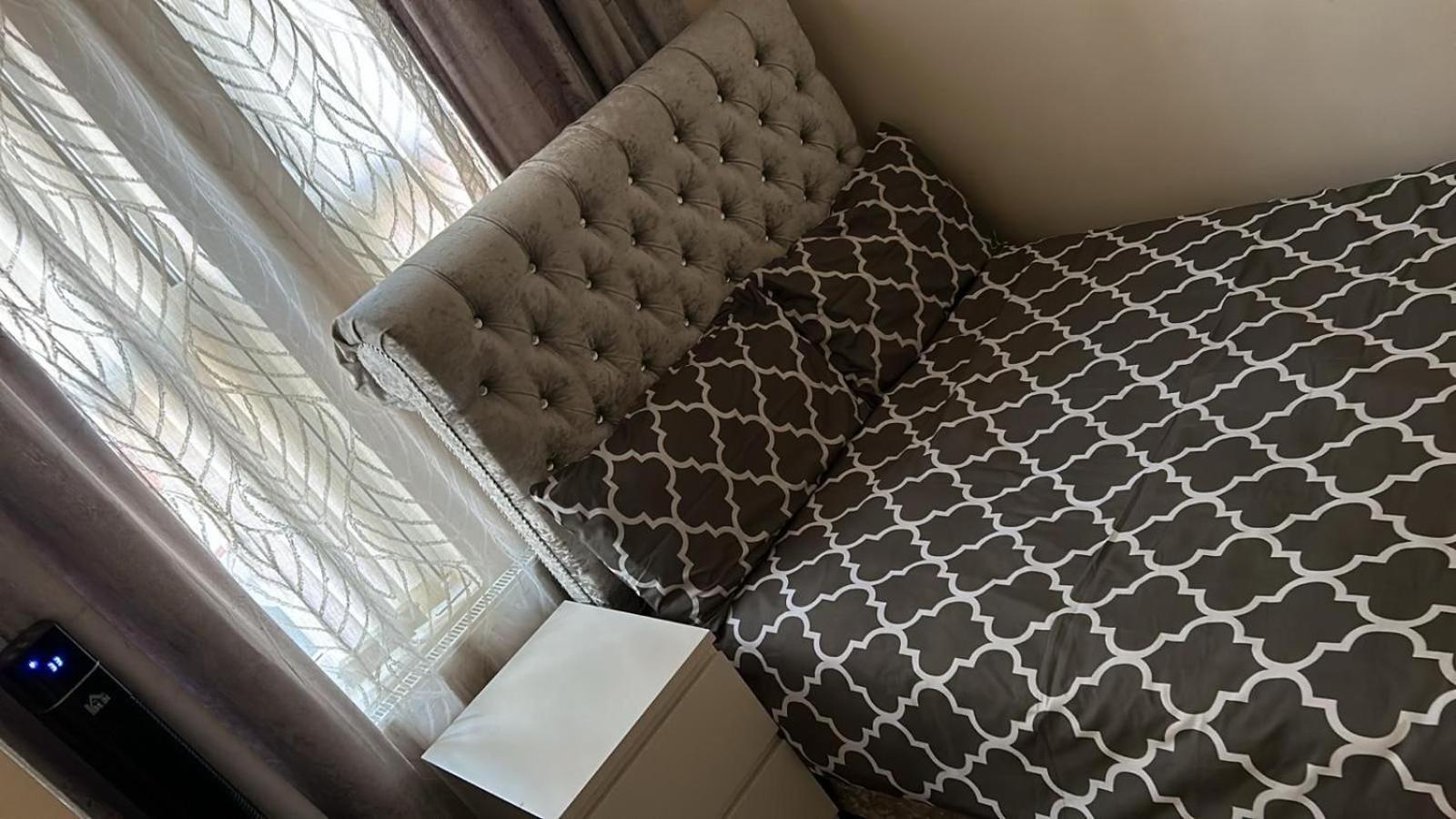 Luxurious 2 Bed Apartment Бедфорд Екстер'єр фото
