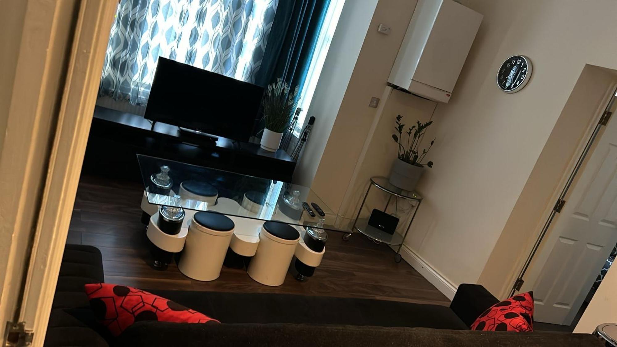 Luxurious 2 Bed Apartment Бедфорд Екстер'єр фото